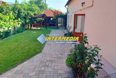 Casă individuală cu 5 camere cu Teren 593 Mp în Central - 1