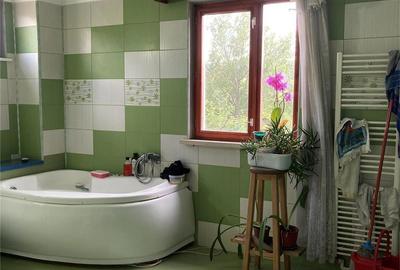 Casă cu 6 camere în Hunedoara - 1