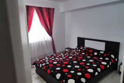 Apartament cu 3 camere semidecomandat în Central - 1