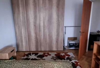 Apartament cu 2 camere semidecomandat în 16 Februarie - 7