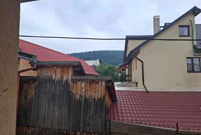 Casă cu 4 camere decomandat în Central - 3