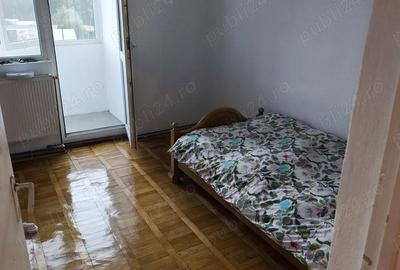 Apartament cu 3 camere semidecomandat în Molid - 5