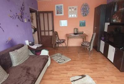 Rapsodiei bloc bun etaj 2, apartament frumusel in stare buna