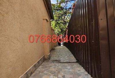 Brâncoveanu, proprietate 2 case, 5 camere, 2 bucătării, 2 băi, 105utili, 45curte - 1
