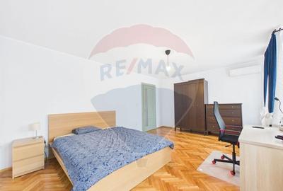 Casă cu 7 camere cu Teren 605 Mp în Snagov - 12