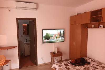 Studio bloc nou mobilata si utilata complet