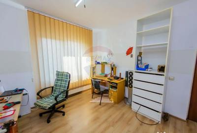 Casă cu 4 camere cu Teren 2834 Mp în Bozânta Mare - 4