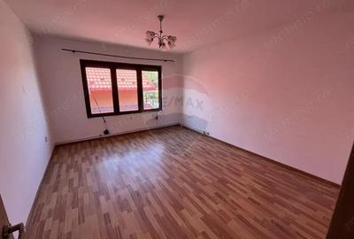 Vanzare vila P+1 232 mp desfa?ura?i, curte 380 mp Pite?ti - 5