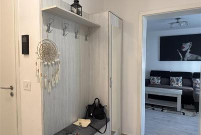 Apartament cu 2 camere decomandat în Tractorul - 8