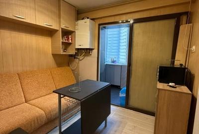 Apartament cu 2 camere decomandat, mobilat în Micro 14