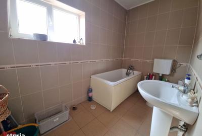 Casă cu 6 camere cu Teren 300 Mp în Central - 16