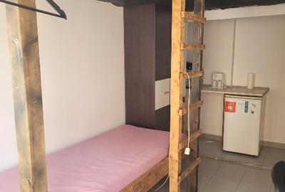 Închiriez garsoniera cu intretinerea  inclusă în chiriei,zona  Memorandului - 3