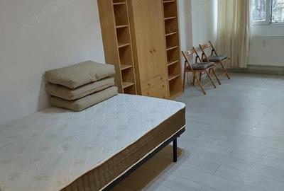 Garsonieră semidecomandată în Basarabia