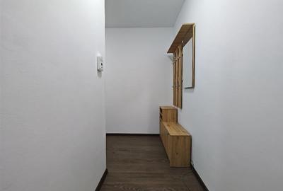 Apartament cu 2 camere decomandat, mobilat în Tractorul - 5