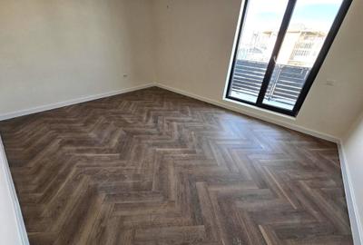 Apartament cu 2 camere decomandat în Haliu