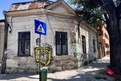 Casa de vanzare cu Aut. de Constr P+1+M - Piata Victoriei - 5