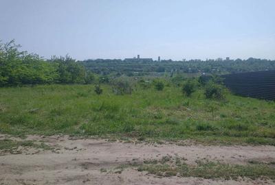 Teren de 2800 mp, în Central