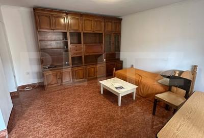 Apartament cu 3 camere semidecomandat, mobilat în Mănăștur