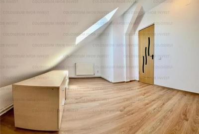 Apartament cu 2 camere decomandat în Tractorul