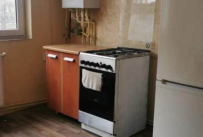 Inchiriez apartament 2 camere - 4