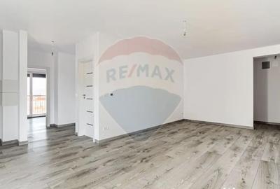 Apartament cu 3 camere decomandat în UTA - 3