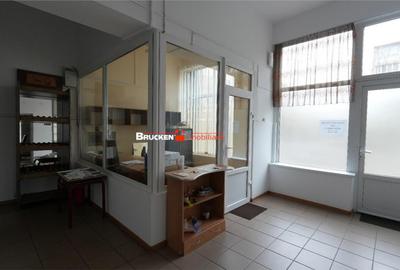 Spațiu comercial, de 232 mp, în Central - 1