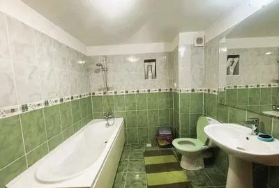 Se inchiriaza sau se VINDE casa Str Plevnei 1386 mp teren intravilan - 1