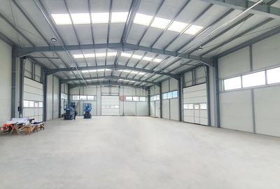 Spațiu industrial, 550 mp în Periferie
