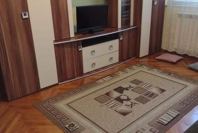 Apartament cu 2 camere semidecomandat în Casa de Cultură
