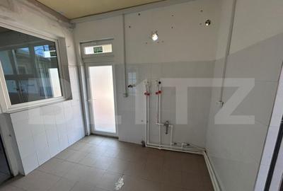 Spatiu comercial pe 2 niveluri, 230 mp, zona semicentrala - 6