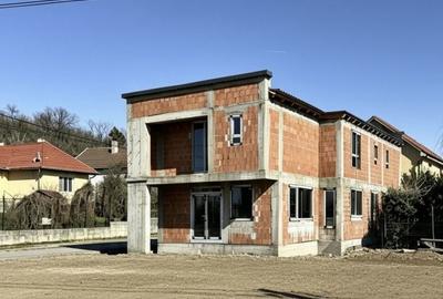 Casă cu 4 camere în Spitalul Județean - 8