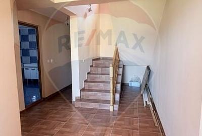 Casă cu 4 camere cu Teren 917 Mp în Nămoloasa - 4