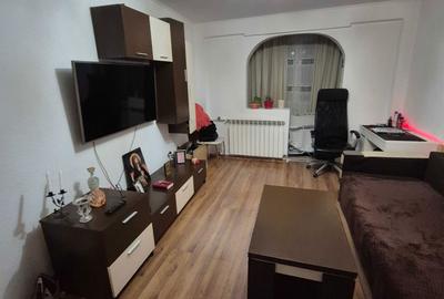 Apartament cu 2 camere decomandat în Fundeni