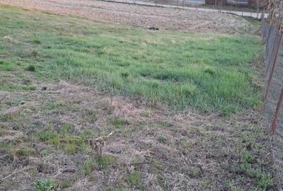 Teren de 2422 mp, în Șumugiu