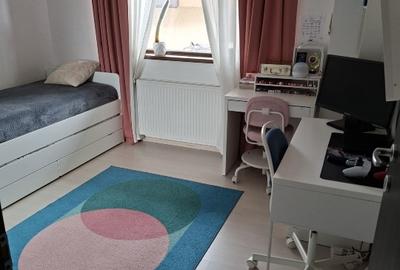 Apartament cu 3 camere semidecomandat în Rahova - 3