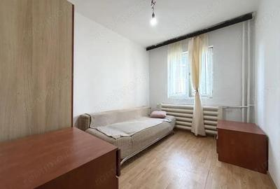 Apartament cu 2 camere decomandat, mobilat în Central