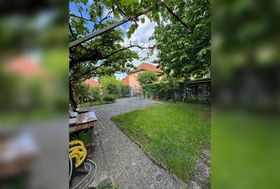 Casă cu 4 camere cu Canalizare în Andrei Mureșanu - 2