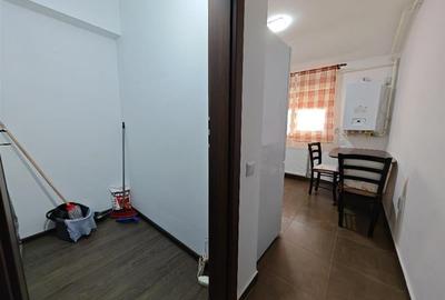 Apartament cu 2 camere decomandat, mobilat în Tractorul - 11