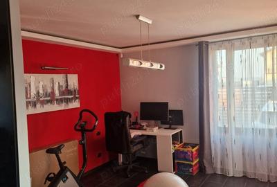 Casă cu 5 camere cu Teren 613 Mp în Moșnița Nouă - 1