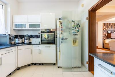Casa spatioasa langa Bucuresti - mobilata, utilata, gata de mutat! - 10