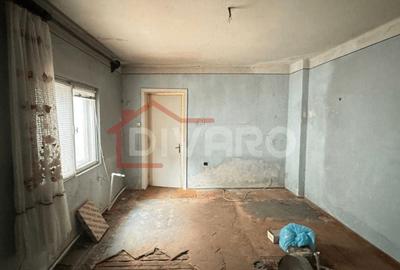 Vanzare casa renovabila in curte comuna Piata Cotroceni Vanzare casa renovabila in curte comuna Piata Cotroceni - 2