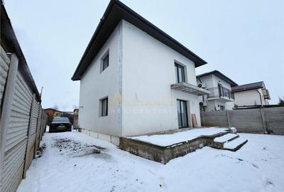 Vila Individuala / 4 Camere / 2 Bai / Teren 250 mp / 1 Minut - 24