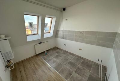 Apartament cu 3 camere decomandat în Aradului - 2