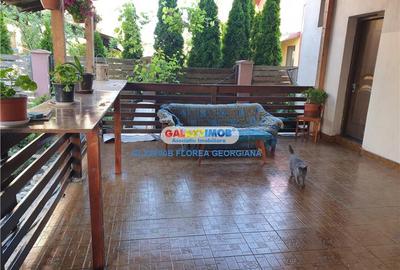 Casă cu 8 camere cu Garaj în Odăi - 4