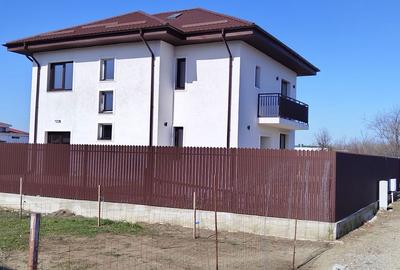 Casă cu 4 camere cu Teren 477 Mp în Central - 16