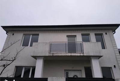 Casă cu 5 camere cu Teren 330 Mp în Central - 9