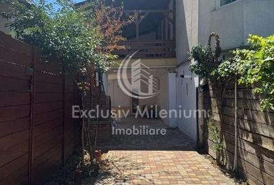 Casă individuală cu 4 camere cu Canalizare în Domenii - 1