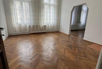 Apartament cu 4 camere decomandat în Kogălniceanu - 9