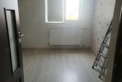 Apartament cu 3 camere decomandat în Drumul Taberei - 13