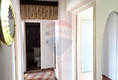 Apartament cu 3 camere decomandat, mobilat în Pod - 5